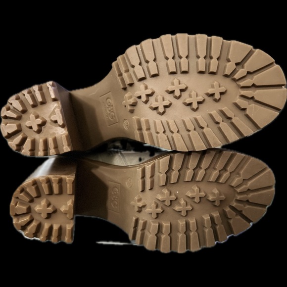 Gray GBG Los Angeles chunky heel combat boot size 8.5. - Picture 5 of 5